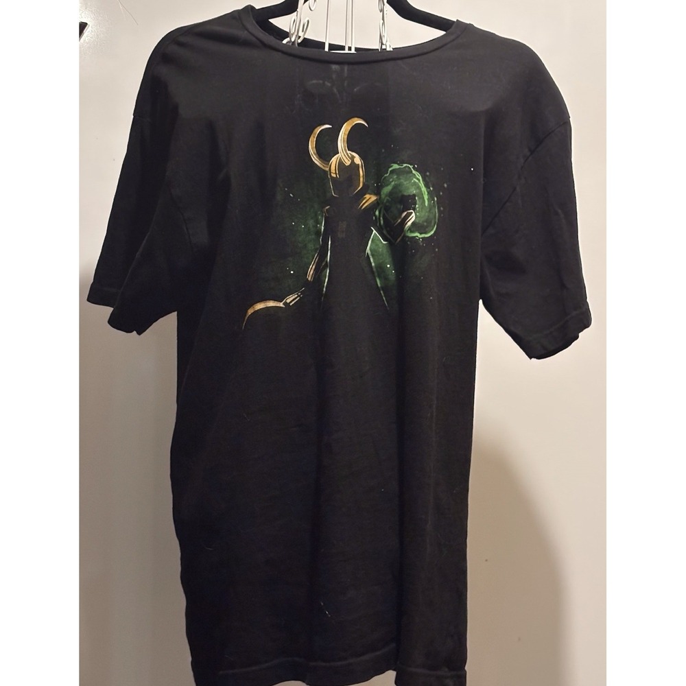 Marvel Black T-Shirt Size Large 42"‎ X 28"